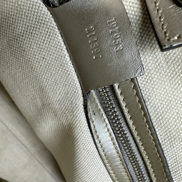 Authentic GUCCI GG implementation Tote Bag Silver w/COA - Picture 12 of 15